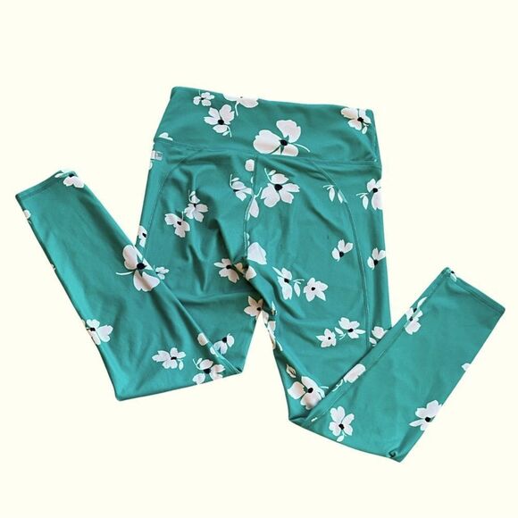 Fabletics Define PowerHold® High-Waisted 7/8 Legging • Bali Jasmine Print • SM - Picture 10 of 11